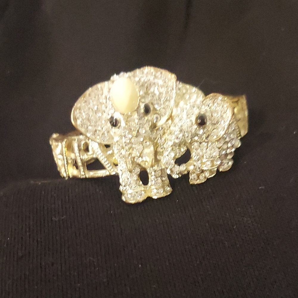 NATASHA Elephant Hinged Bracelet